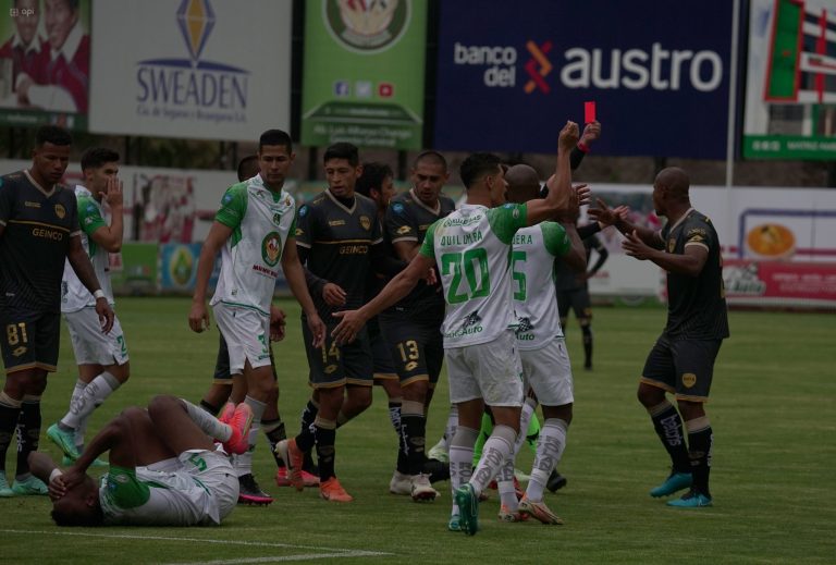 (VIDEO) MUCHOS GOLES Y EXPULSADOS: El Cumbayá con 2 jugadores menos perdió ante Mushuc Runa
