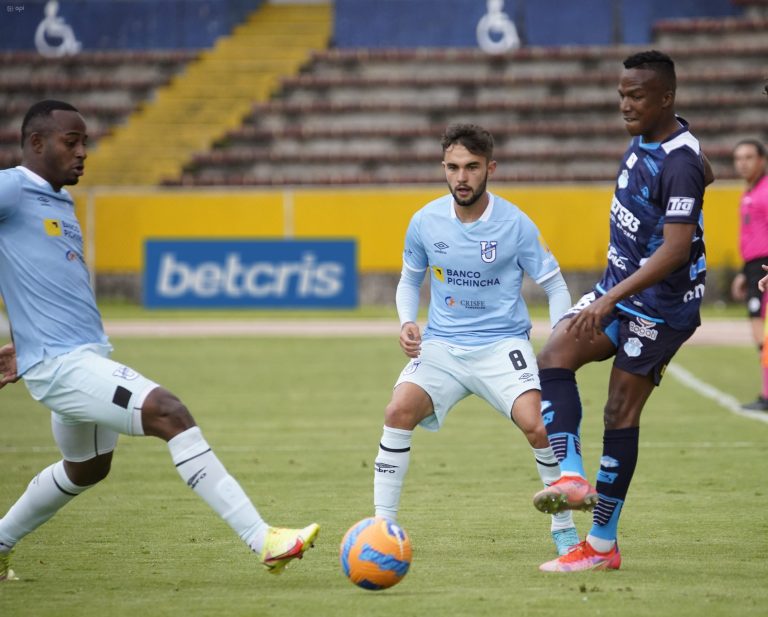 (VIDEO) ¡Polémica en el final! U. Católica rescató un empate contra Macará