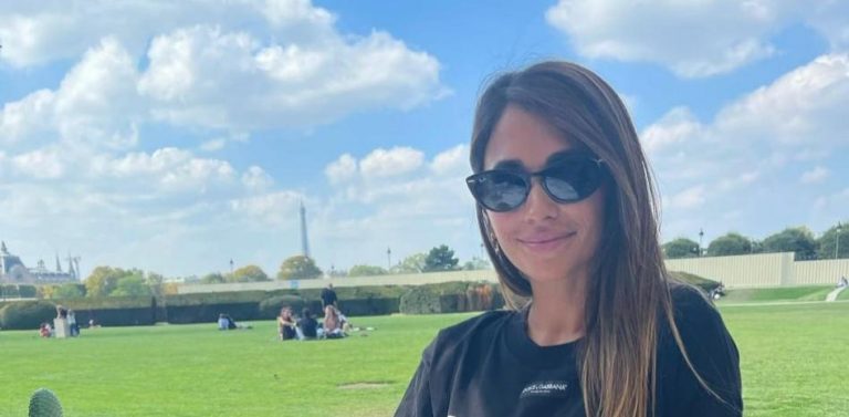 Antonela Roccuzzo no pudo disimular su cara por los silbidos hacia Messi