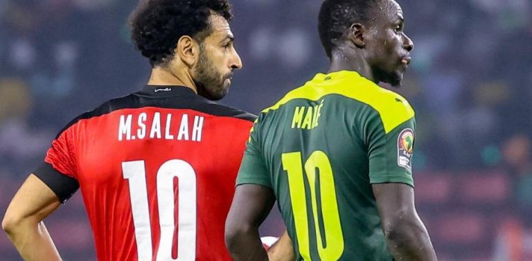 Otra vez Salah contra Mané y ahora por el Mundial