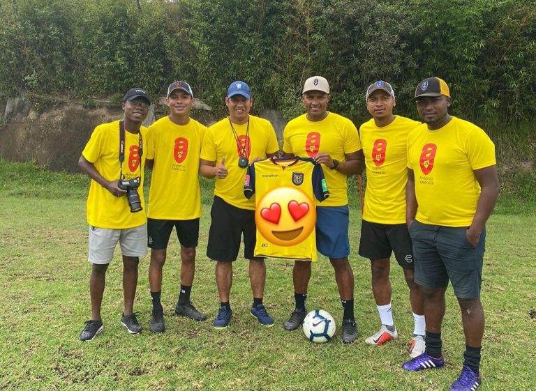 (VIDEOS) Un día en el club Tumbaco AV25, de Antonio Valencia