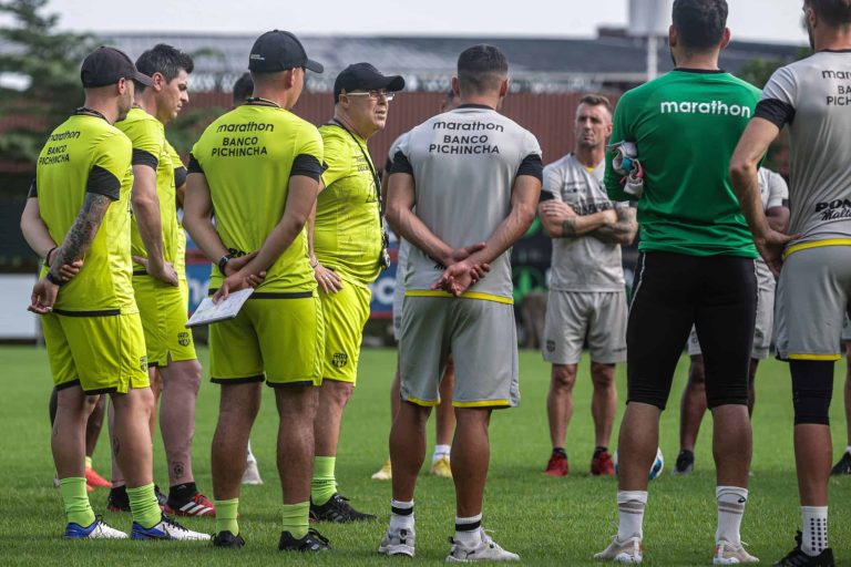 (VIDEO-FOTOS) Célico dirigió su primer entrenamiento al mando de BSC