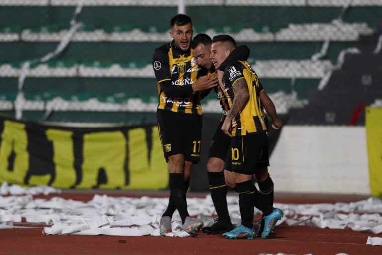 (VIDEO) Copa Libertadores: The Strongest revirtió la serie ante Plaza Colonia