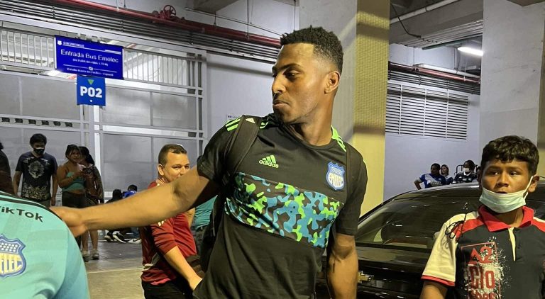 ALARMAS ENCENDIDAS EN EMELEC: Pedro Ortíz tuvo que salir por lesión