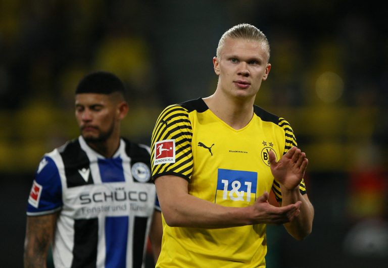 (VIDEO) Borussia Dortmund ganó y sigue soñando con alcanzar al Bayern