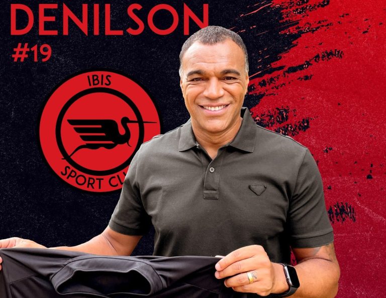 CON 44 AÑOS: Denilson vuelve al fútbol en Brasil