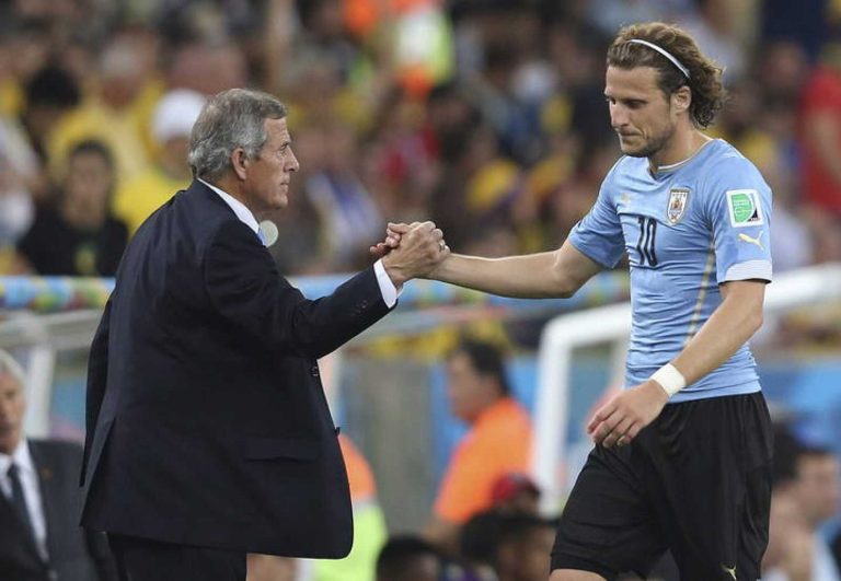 No descartan a Forlán para ser entrenador de la sub-20 de Uruguay