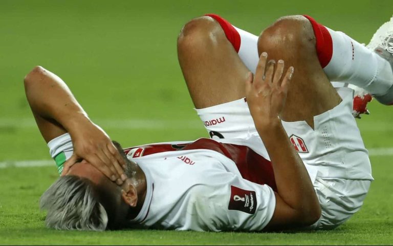 Zambrano cerró las Eliminatorias con molestias