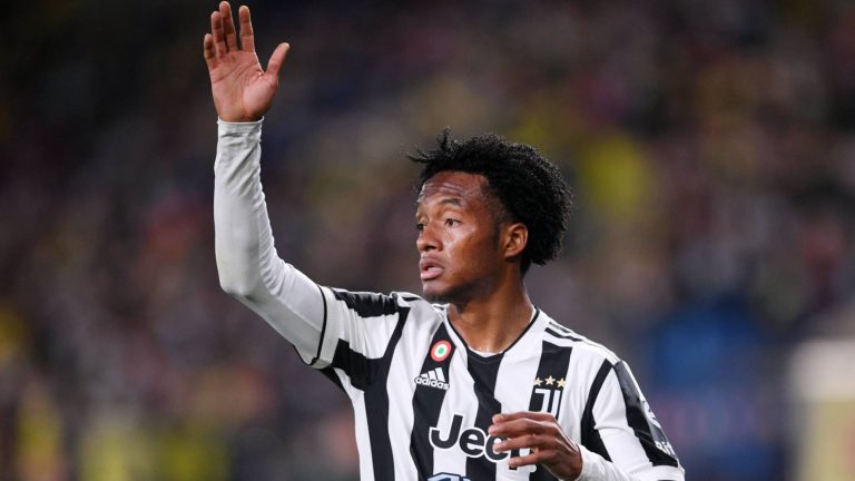 OFICIAL: Juan Cuadrado renovó con la Juventus hasta 2023