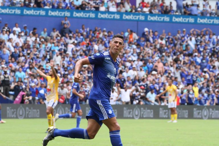 MALAS NOTICIAS EN EMELEC: Mauro Quiroga, ni a la banca ante Palmeiras