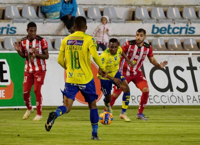 (VIDEO) SEGUIRÁN SIENDO EL ÚLTIMO: Gualaceo rescató el empate ante Técnico Universitario