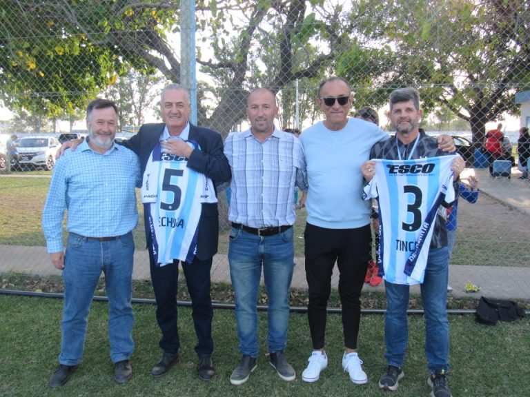 (FOTOS) Gustavo Alfaro fue homenajeado en Argentina