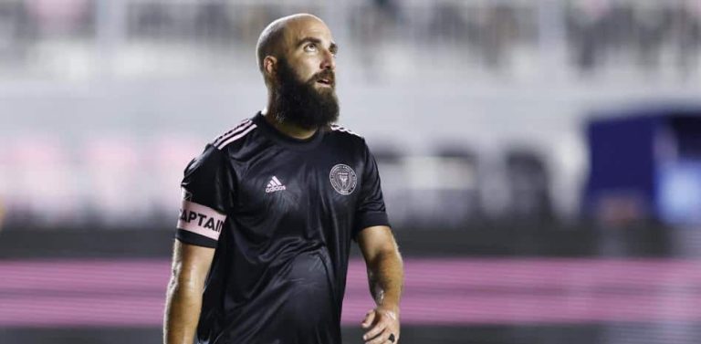 La advertencia de Higuaín a Luis Suárez: “En la MLS no podés jugar con un cigarrillo en la boca”
