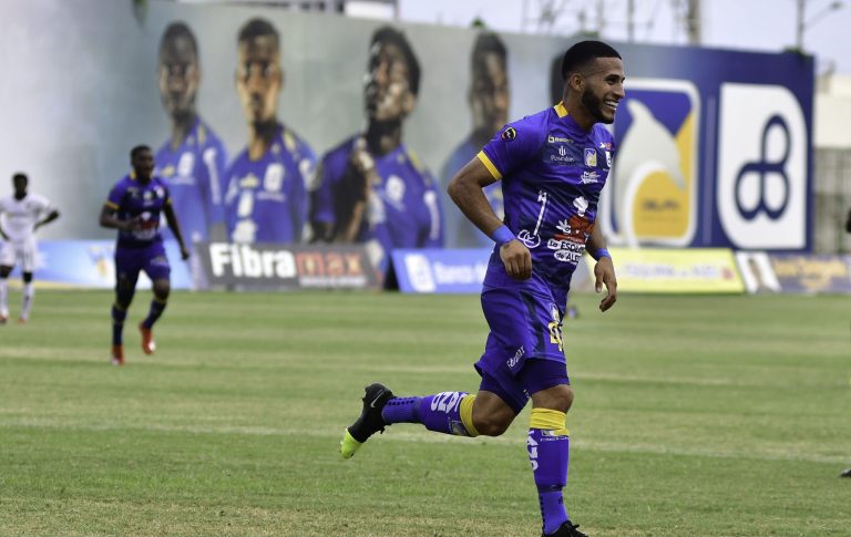 (COMUNICADO) Robert Burbano entrena con LDU