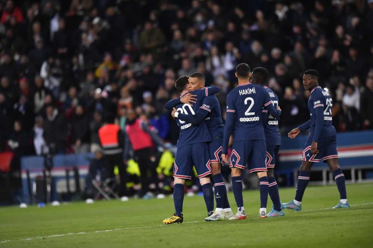 (VIDEO) SHOW DEL PSG: Dobletes de Mbappé y Neymar, golazo de Messi