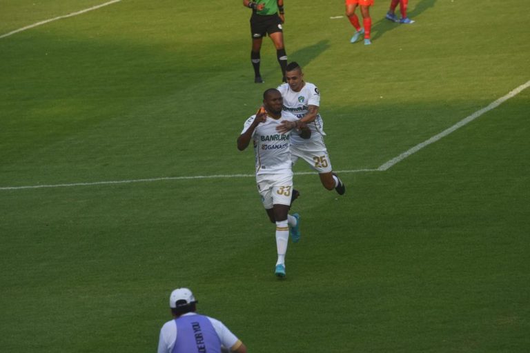 (VIDEO) Otro gol de Juan Luis Anangonó en Guatemala