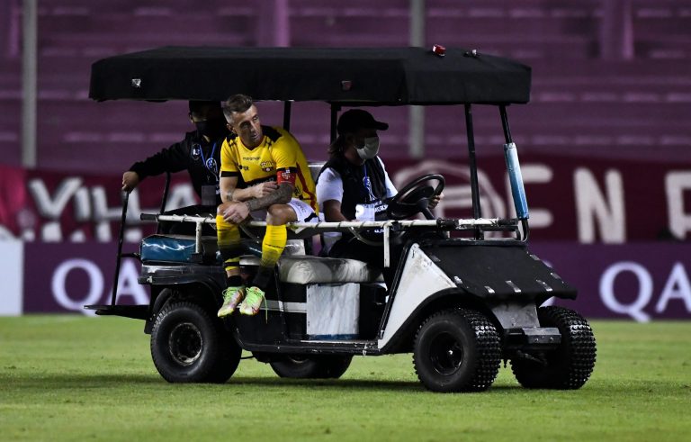 Adonis Preciado y Damián Díaz salieron lesionados ante Lanús