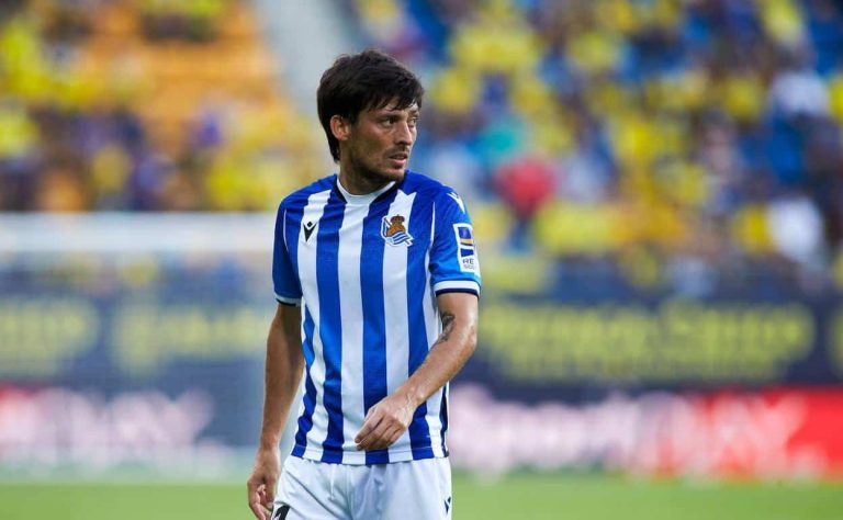 David Silva renovó con la Real Sociedad hasta el 2023