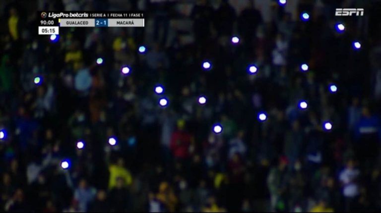 Gualaceo vs. Macará, estuvo paralizado por falla de luminarias