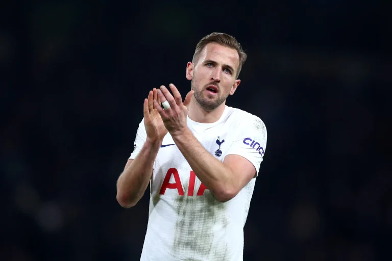 Kane apunta a ganar todos los partidos para entrar a la Champions