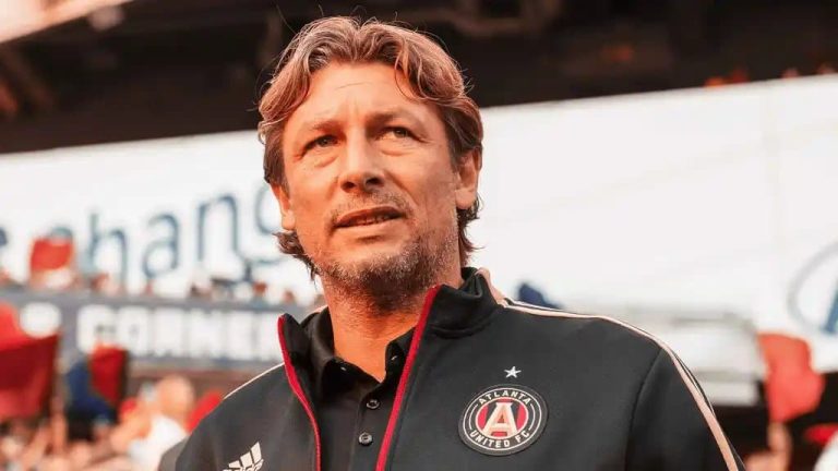LDU tiene en carpeta a Gabriel Heinze