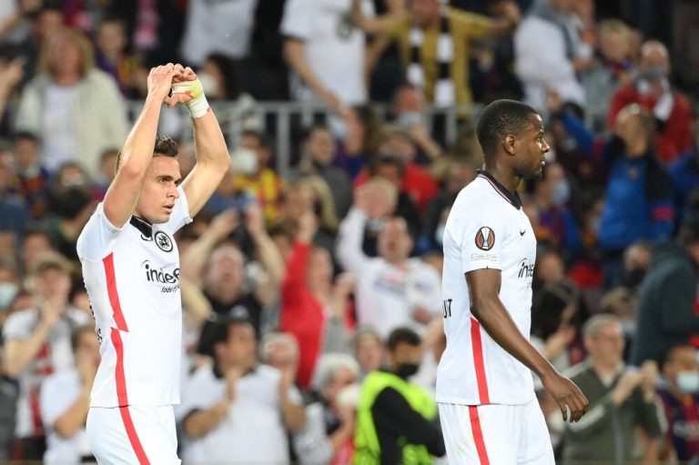 (VIDEO) Frankfurt se tomó el Camp Nou: Barça, eliminado de la Europa League