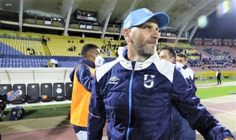 DT de U. Católica: “Trabajamos día a día para poder campeonar”