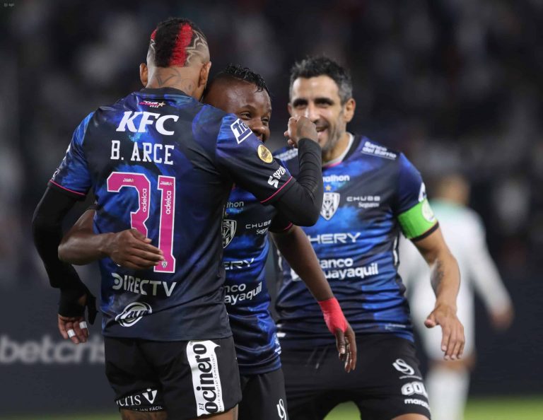 POR LA MÍNIMA: IDV superó a LDU en el debut de Zubeldía