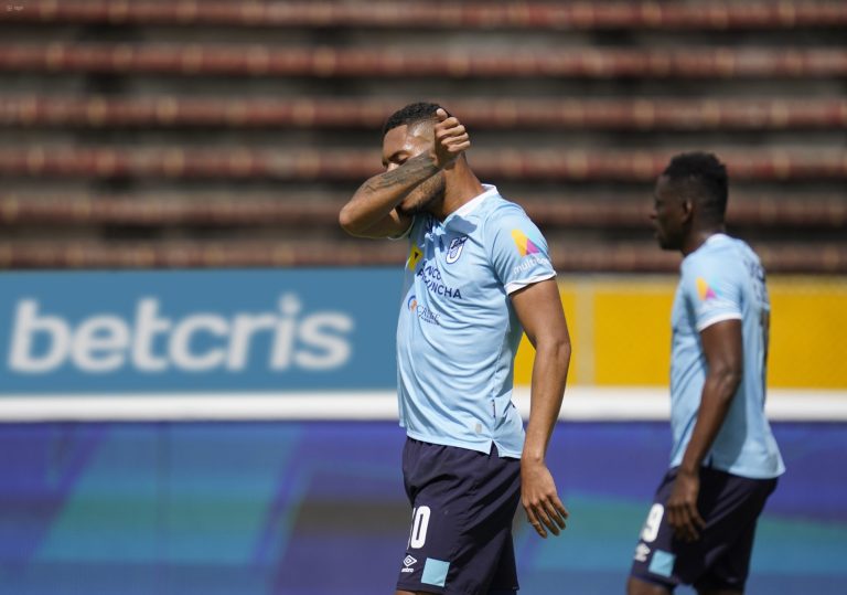 U. Católica compró a Ismael Díaz