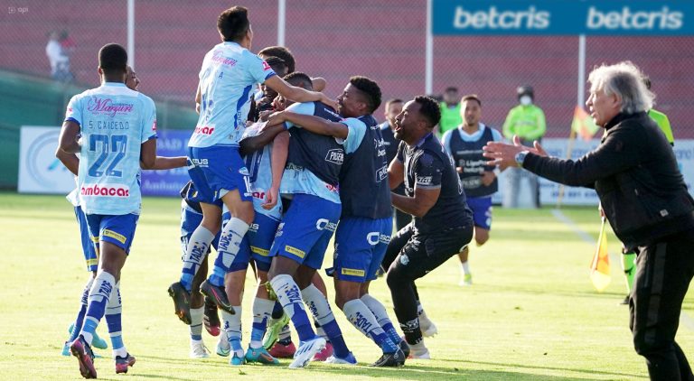 El Clásico Ambateño fue ‘celeste’: Macará derrotó a T. Universitario