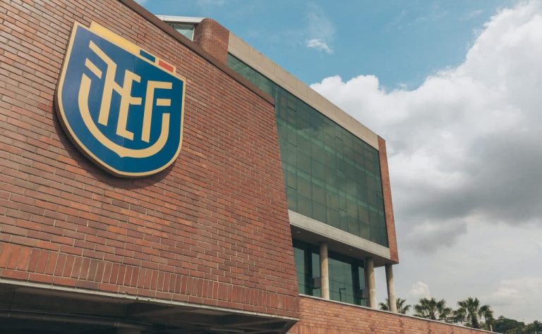 COMUNICADO OFICIAL DE FEF: Responde a Chile