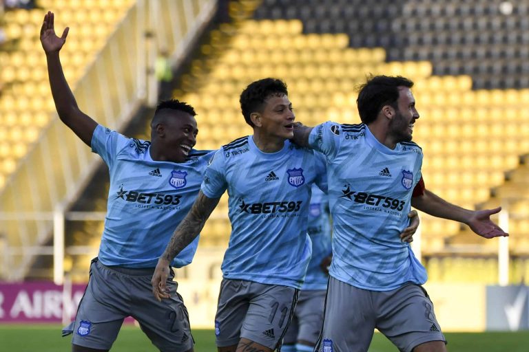 (VIDEO) BAILE AZUL EN VENEZUELA: Emelec goleó al Táchira