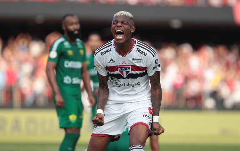 Impecable trabajo de R. Arboleda en triunfo de Sao Paulo