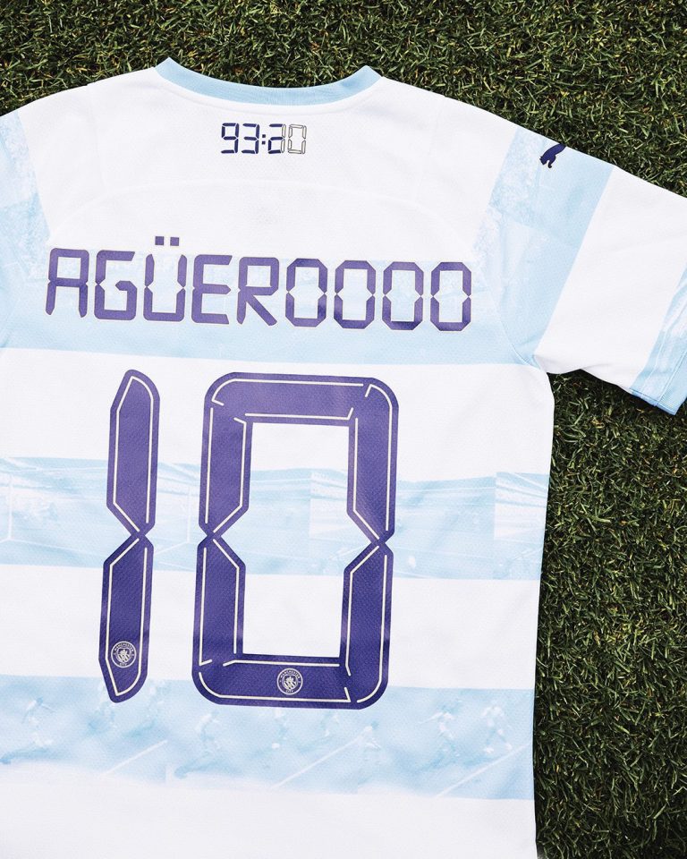 (FOTOS) El City lanzó camiseta conmemorativa por el histórico gol de Agüero