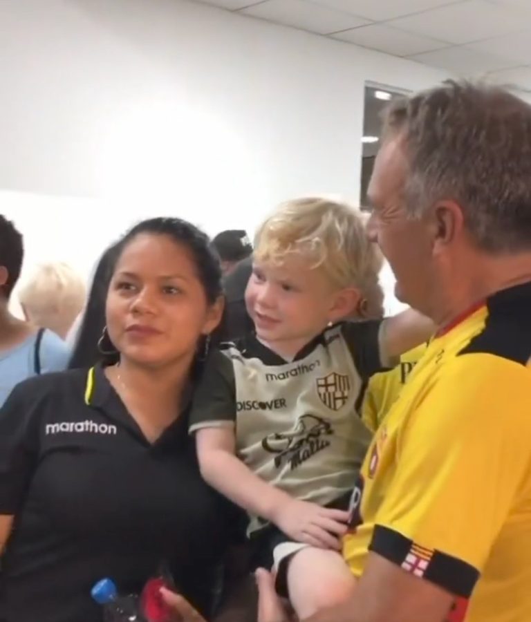 (VIDEO) El hijo del Kitu Díaz se robó el show en el post partido