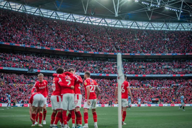 (VIDEO) Un campeón de Europa: Nottingham Forest ascendió a la Premier