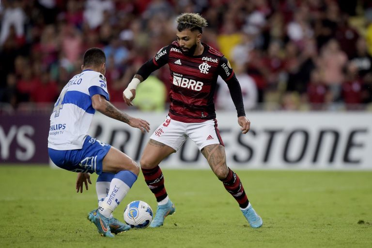 (VIDEO) Flamengo goleó a Católica y sigue invicto