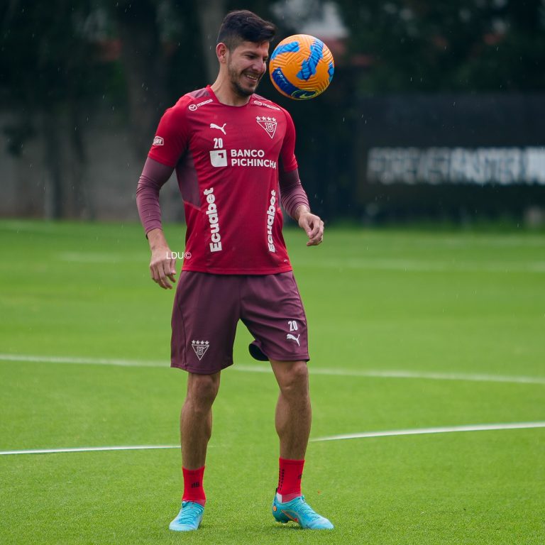 Mercado, Cruz y González cerca de volver en LDU