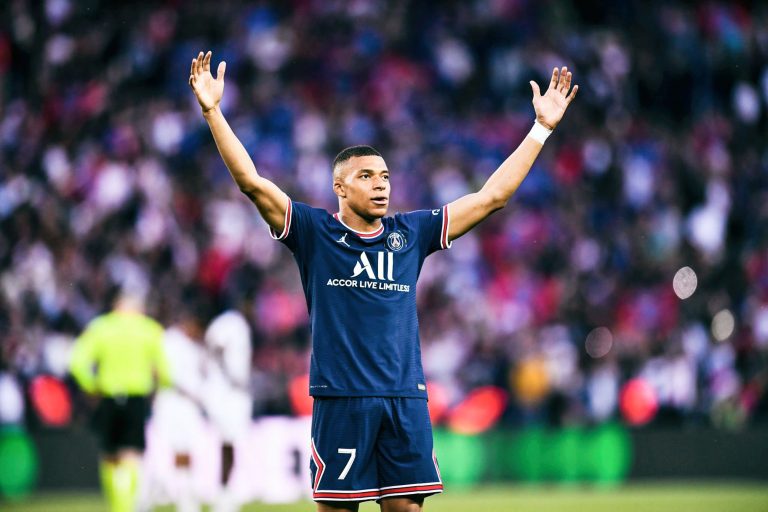 (VIDEO) ¡EN EL DÍA DE SU RENOVACIÓN! HAT-TRICK de Mbappé con el PSG