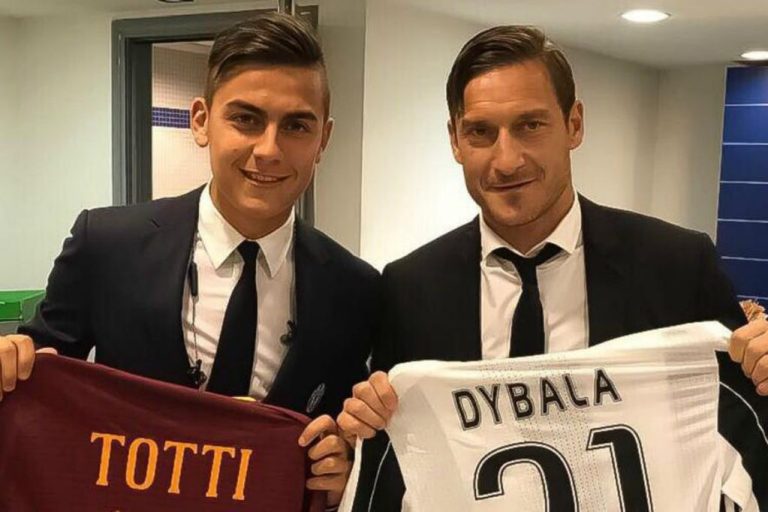 Totti quiere convencer a Dybala para que fiche por la Roma