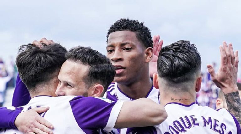 (VIDEO) Valladolid a PRIMERA: Golazo y asistencia de Gonzalo Plata