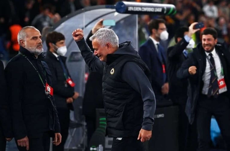 (VIDEO) LLORANDO COMO UN NIÑO: Mourinho como nunca lo habías visto