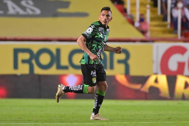 Paiva sí quiere contar con Ángel Mena
