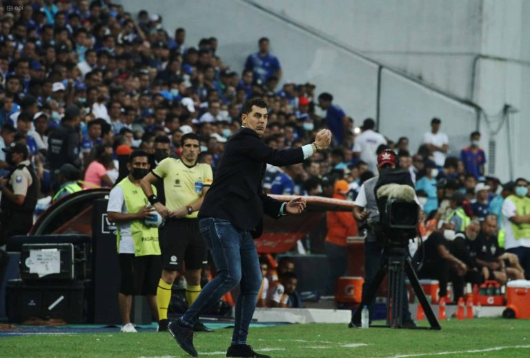 Rescalvo sobre el partido de vuelta: “No tengo dudas que iremos a ganar”