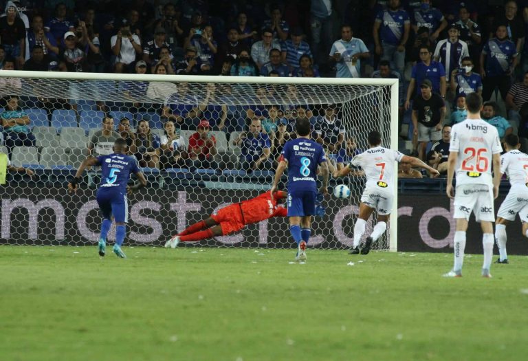 (VIDEO) Pedro Ortíz habló del penal que le atajó a Hulk