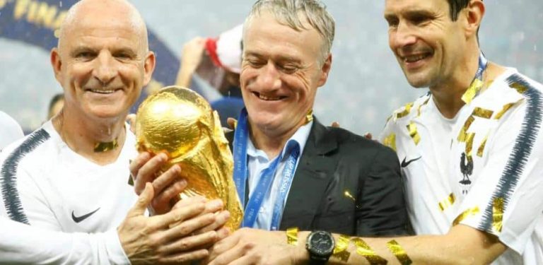 LAMENTABLE:  Deschamps dejó la concentración de Francia por la muerte de su padre