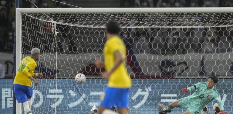(VIDEO) Neymar da a Brasil una sufrida victoria ante Japón