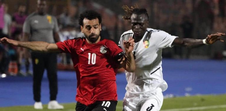 Salah jugó lesionado ante Guinea pese al aviso del Liverpool