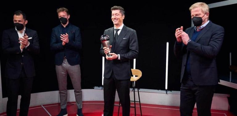 El director deportivo del Bayern: “Lewandowski me llamó el lunes”
