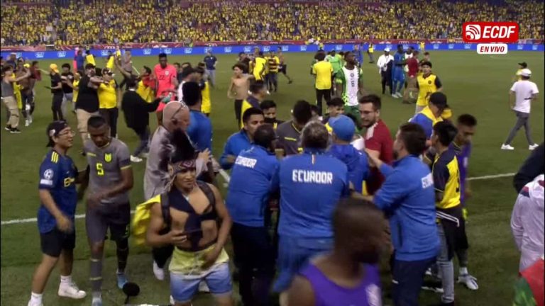 (VIDEO) Aficionados ecuatorianos invadieron el Red Bull Arena